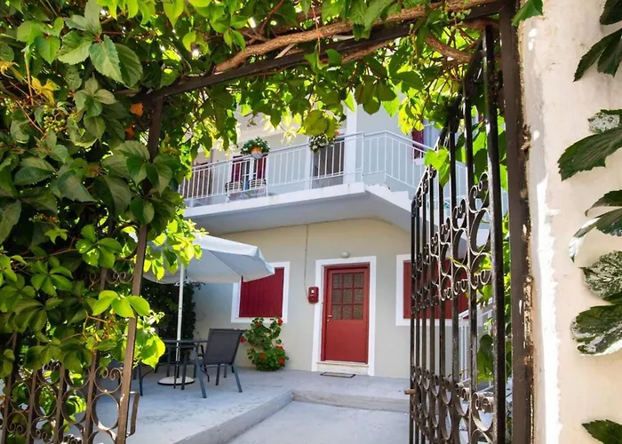 To Patriko Lefkada Cozy Village Home With Parking